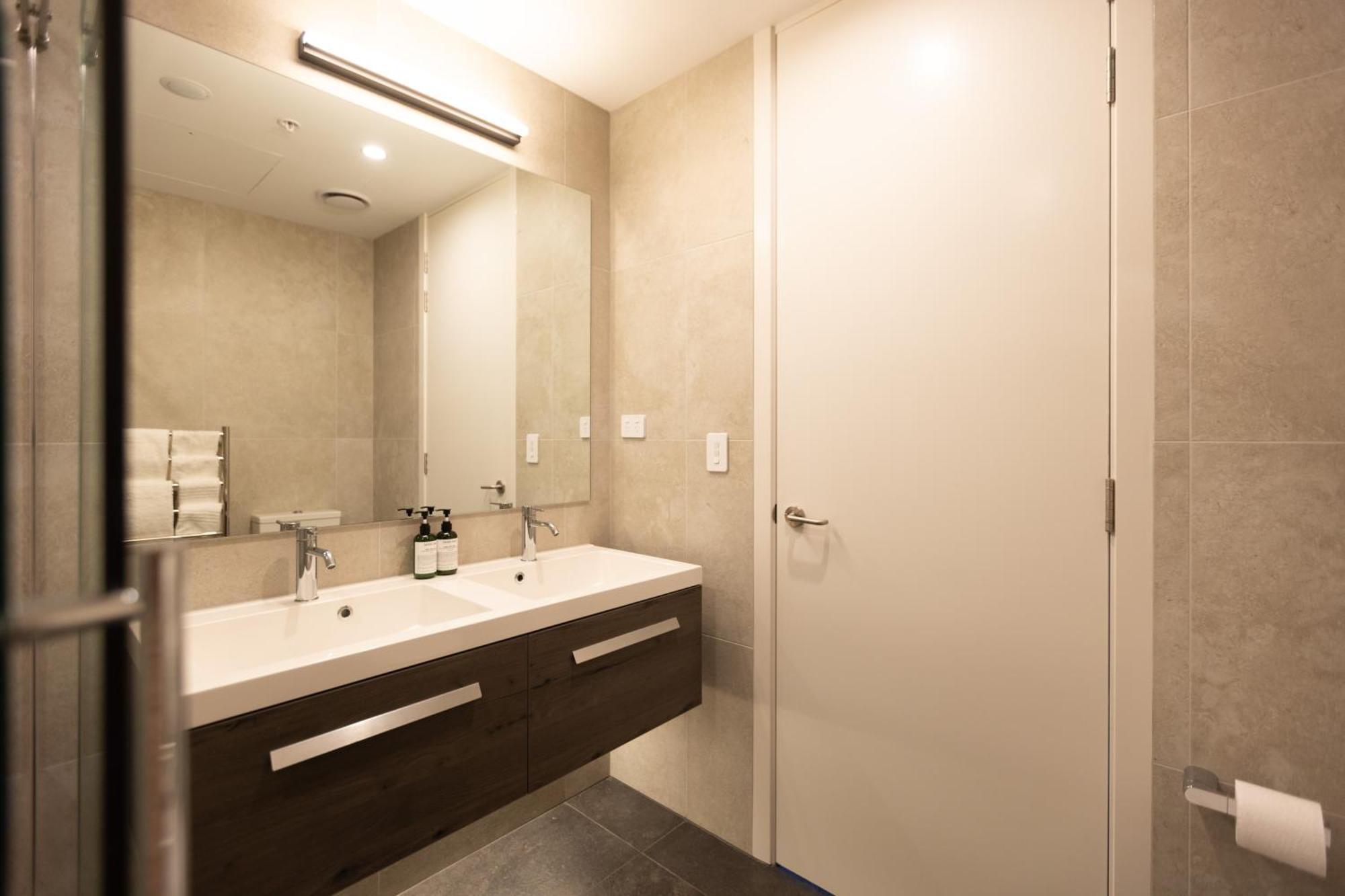 Luxury 2 Bedroom Cbd Apartment With Free Parking Christchurch Buitenkant foto
